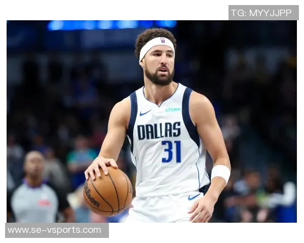 汤普森闪耀14分,弗拉格陷入低迷,独行侠半场领先4分背后的战术博弈 汤普森闪耀14分,弗拉格陷入低迷,独行侠半场领先4分背后的战术博弈