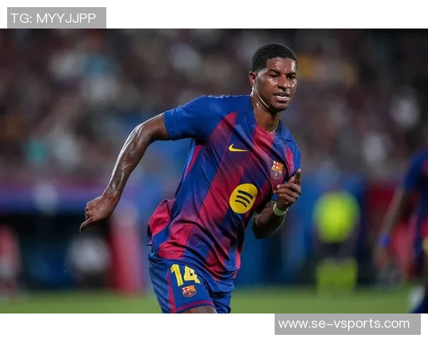 巴萨战毕包大名单:拉菲尼亚、霍安回归,拉什福德因流感缺阵 巴萨战毕包大名单:拉菲尼亚、霍安回归,拉什福德因流感缺阵